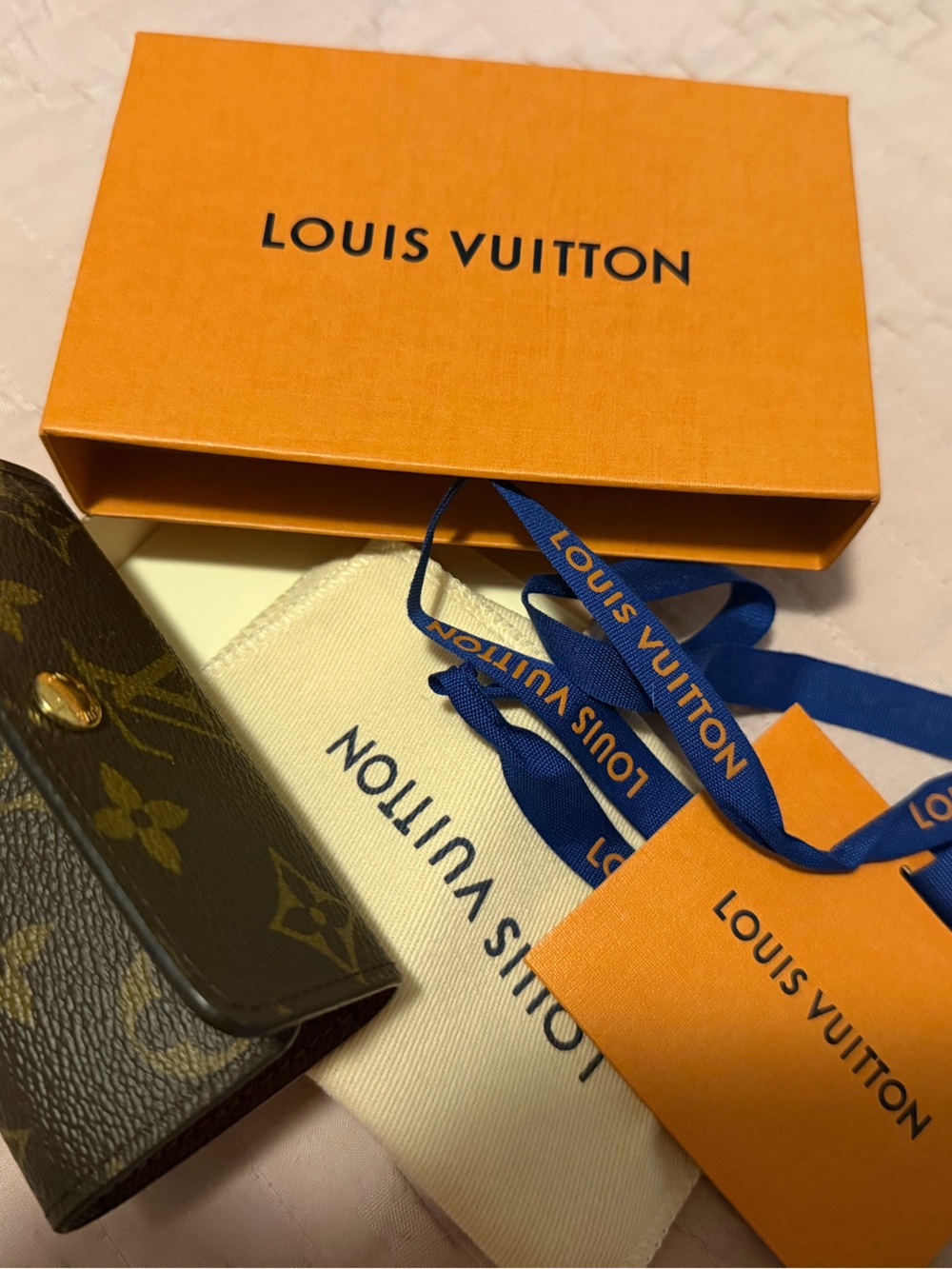 Louis Vuitton Monogram Key & Card Holder in Brown with Gold Hardware